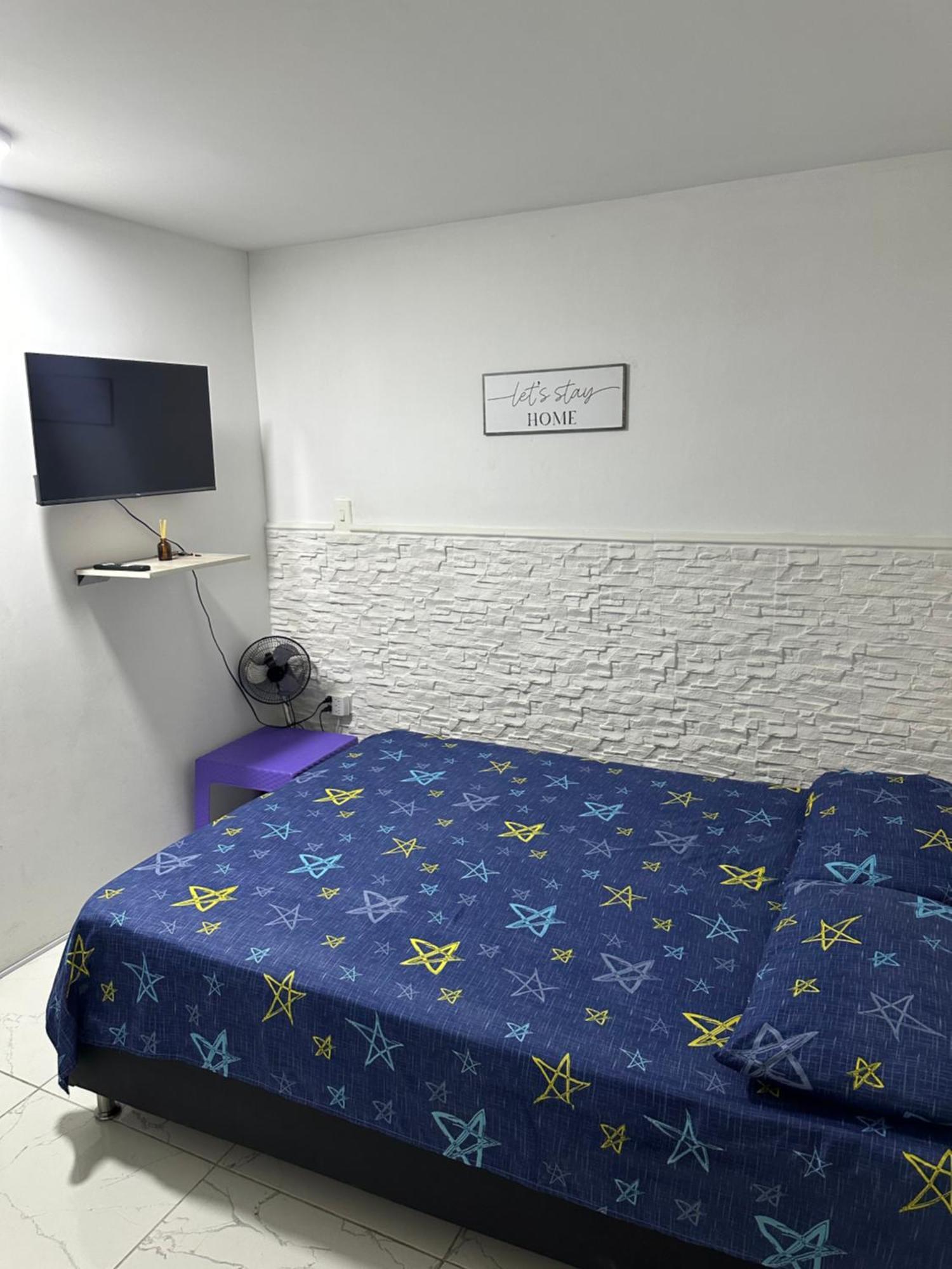Hostal Campo Amor Меделин Екстериор снимка