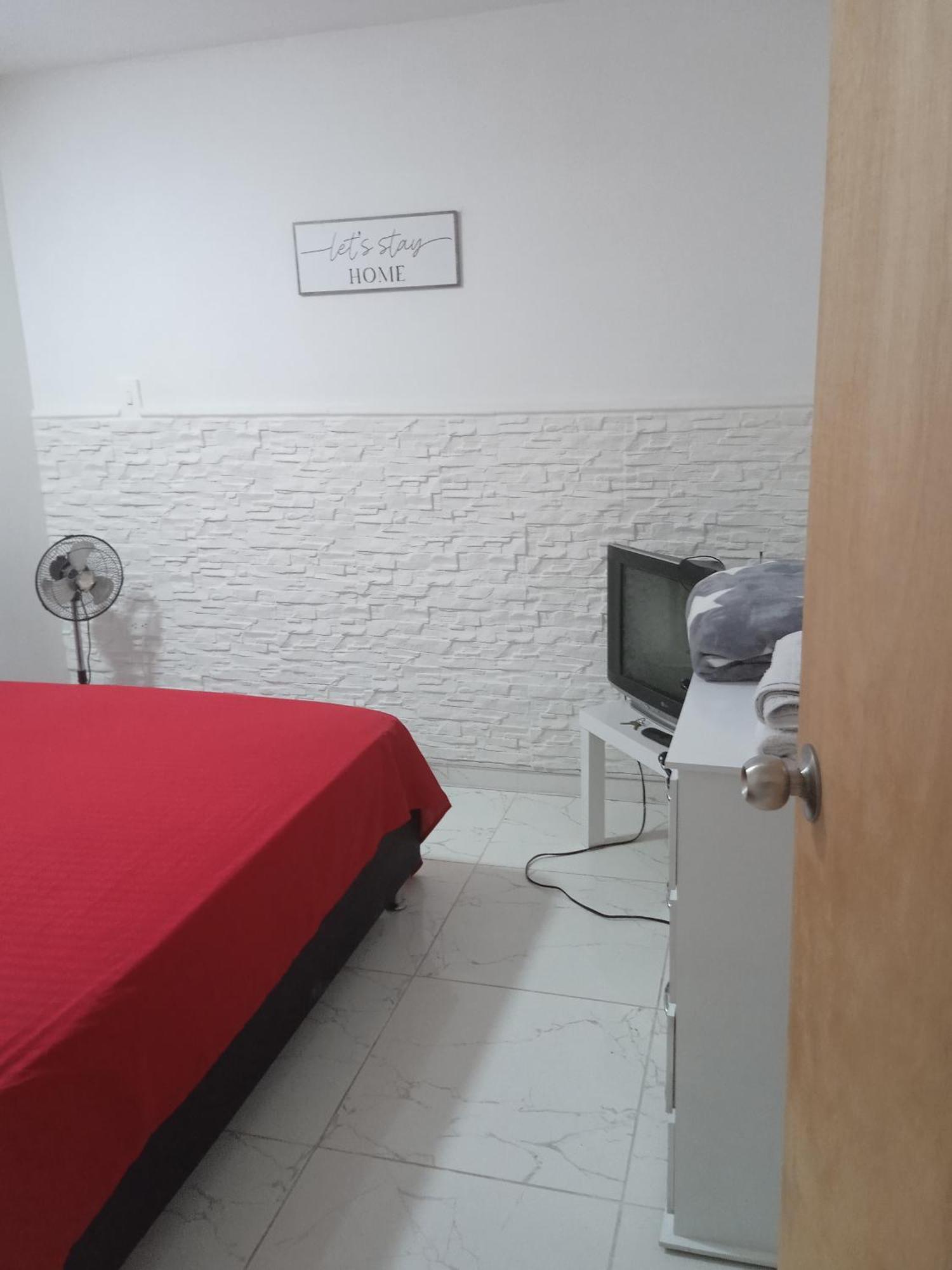 Hostal Campo Amor Меделин Екстериор снимка